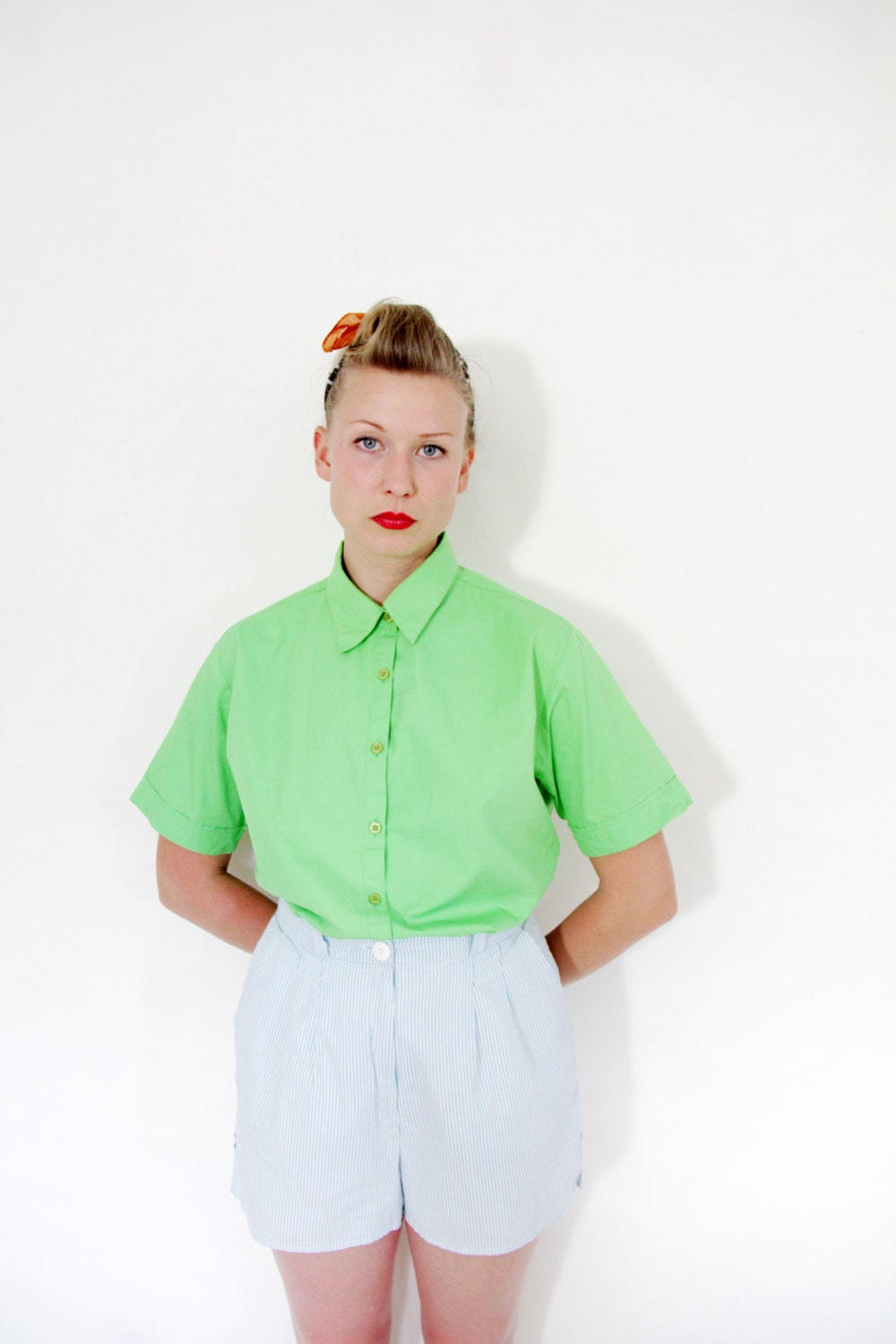Vintage shirt / green cotton short sleeve top / size M-L