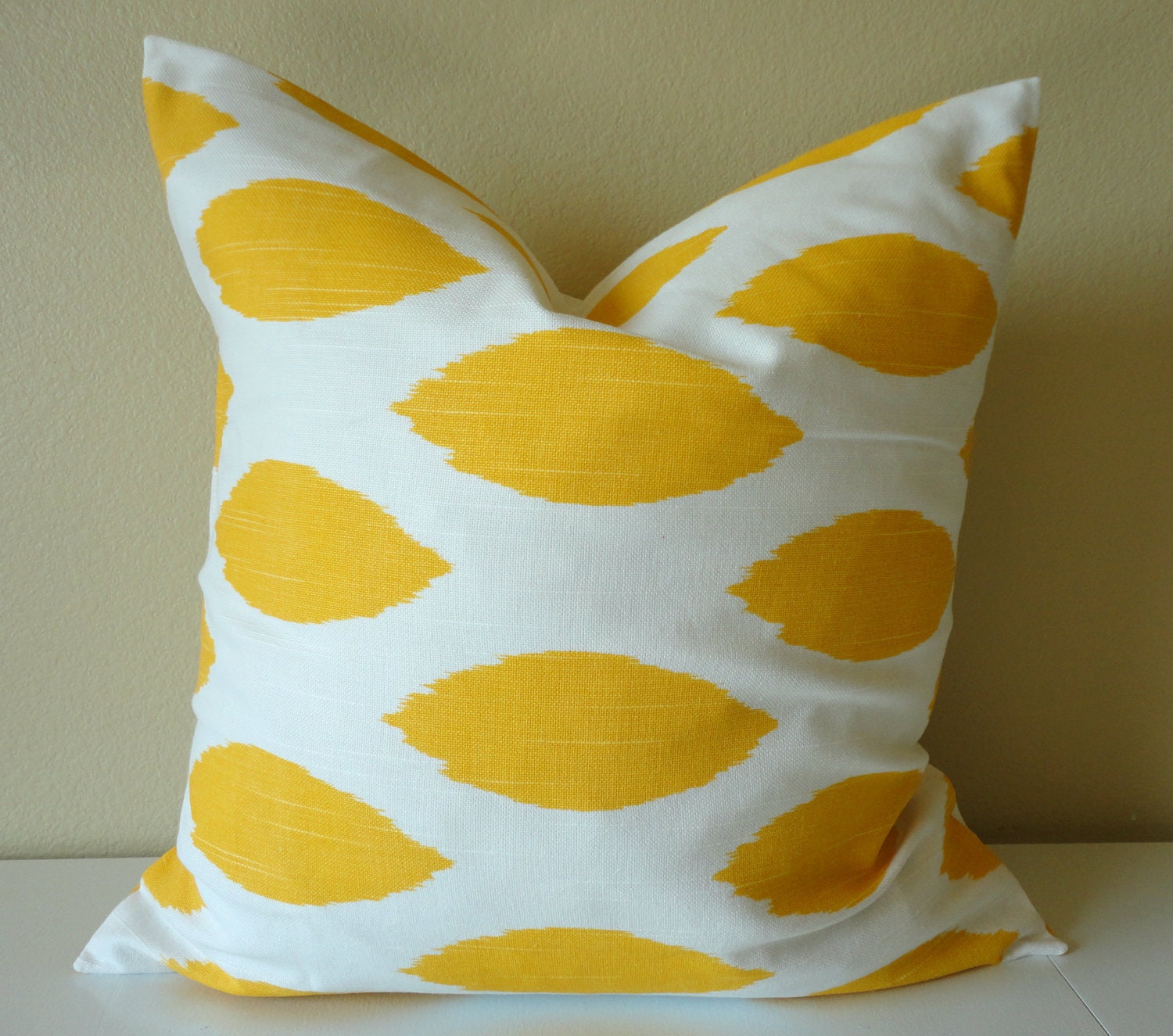 SINGLE 18 x 18 Pillow Cover // Multiple Fabric Options