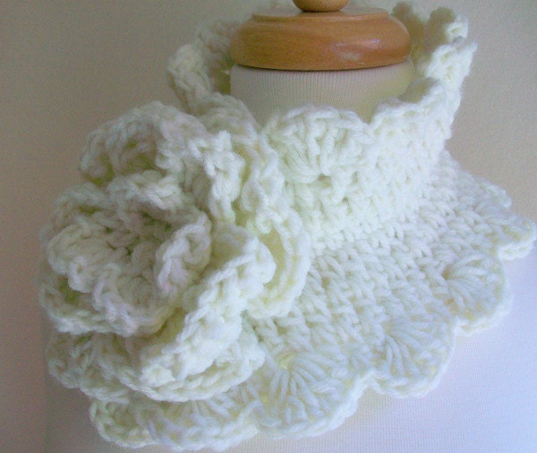 White Scalloped Scarf Neck Warmer Scarflette Matching Lush Cabbage Rose Closure