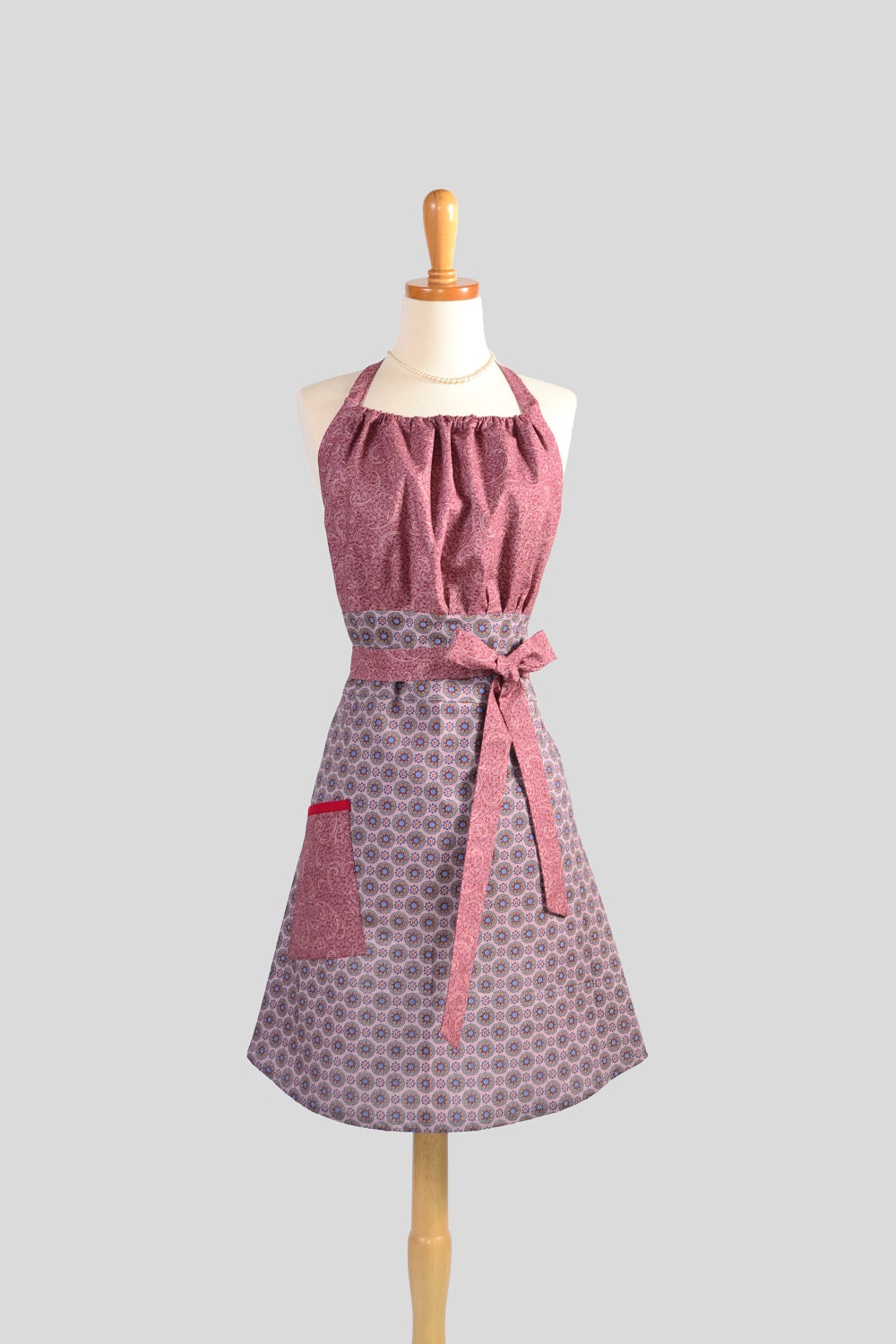 Cute Kitsch Retro Apron : Full Kitchen Womens Apron Handmade in Modern Design in Ravello Medallion Violet with Toscana Texture Mauve