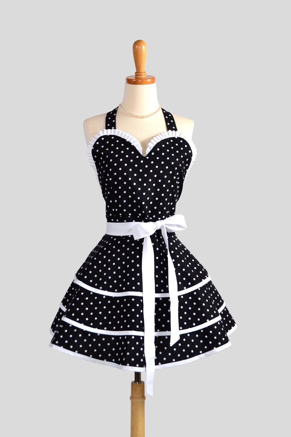 Sexy Retro Pinup Apron : Flirty and Cute Black and White Polka Dot Sweetheart Apron in Vintage Style Full Skirt