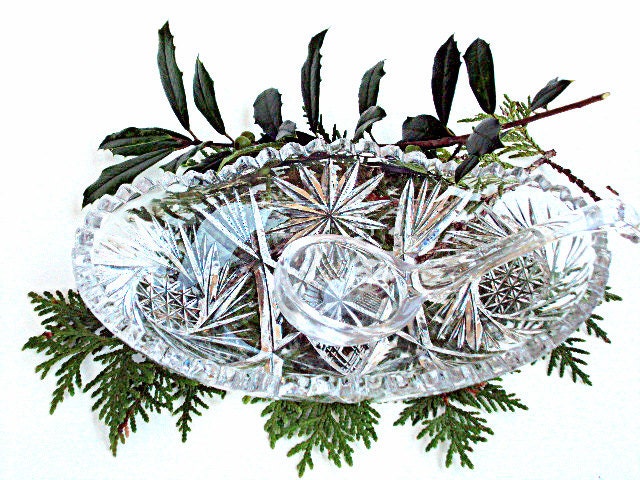 Vintage McKee Prescut Relish, 1916 Aztec Sunburst Pattern with Sawtooth Edge, Relish Dish with Glass Spoon  I TAKE CREDIT CARDS