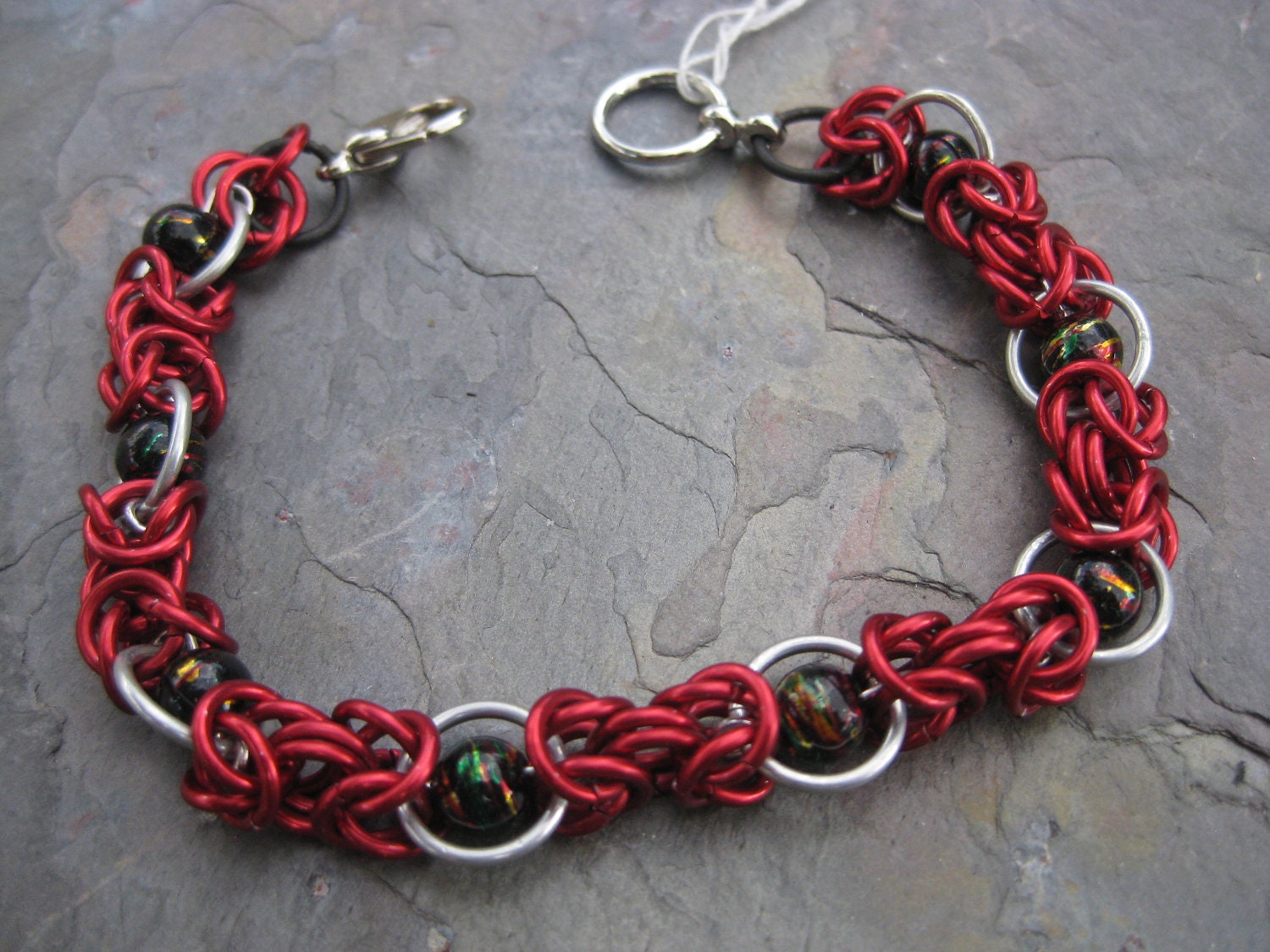 Bracelet - Chainmail - red rings with black multi-colored bead Suspended Byzantine