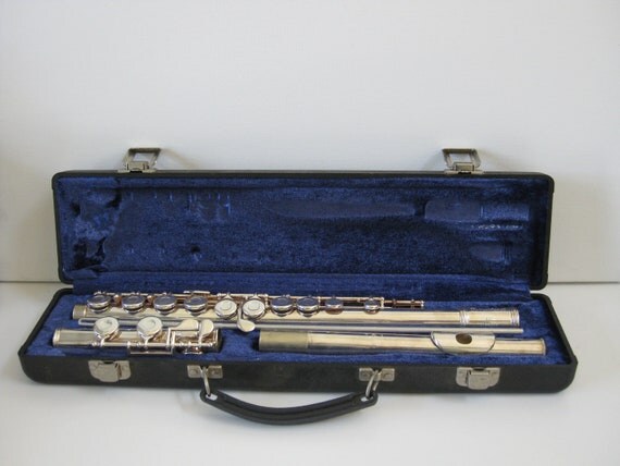 Vintage Gemeinhardt Flute Silver Plated 2SP by maggiemaevintage