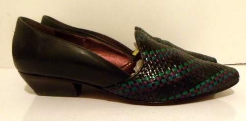 Sz 8 Vintage black woven leather flat Enzo Angiolini shoes.