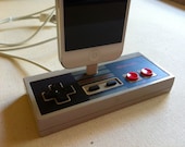 iPhone 5 Dock - Nintendo Controller Docking Station