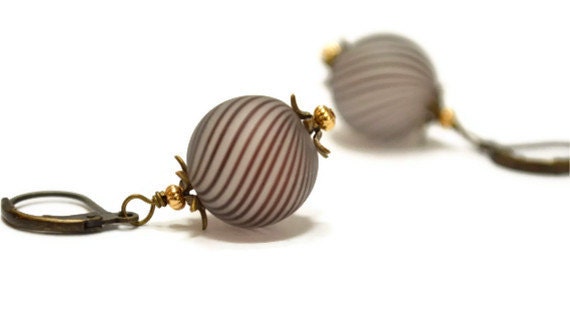 Brown Glass Earrings, Hand Blown Glass Balls Cream Chocolate Mocha Jewelry, Fall Fashion, Antiqued Brass Dangle Earrings