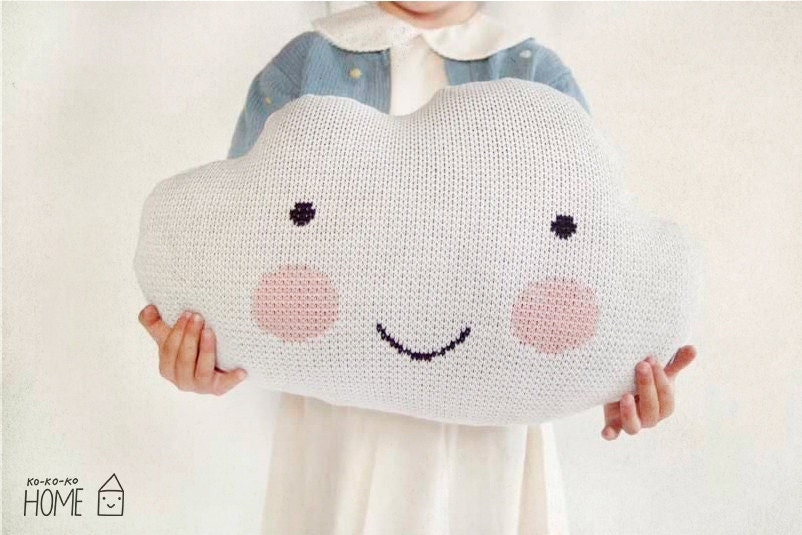Knit Cloud Pillow :) WHITE