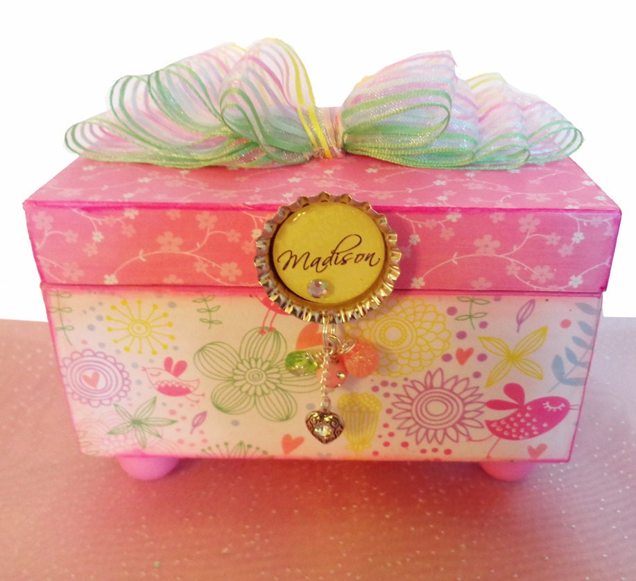 Bottle Cap Trinket Box Personalized Pretty in Pink with Silver Heart