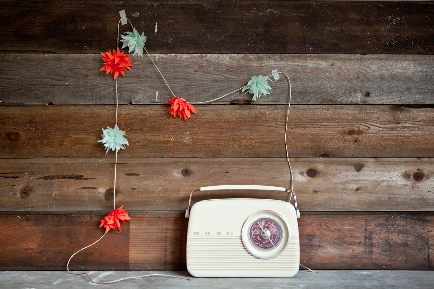 Coral & MInt - 6 Flower Garland