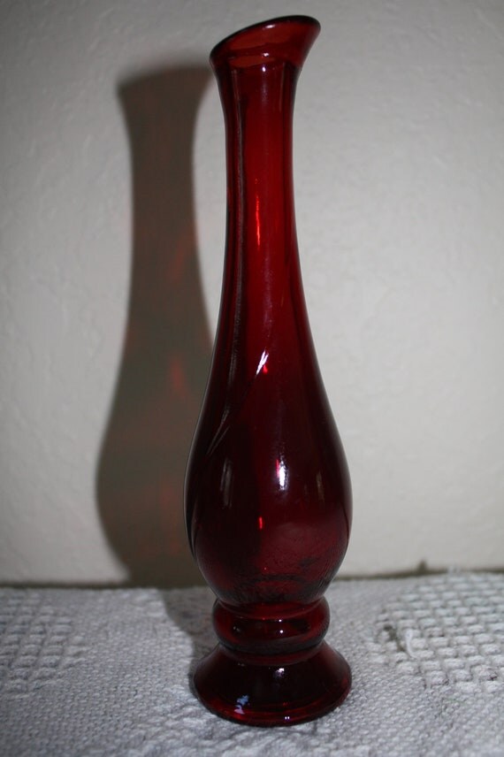 Avon Ruby Red Bud Vase /Vintage/Antique by GrannyRRRR on Etsy