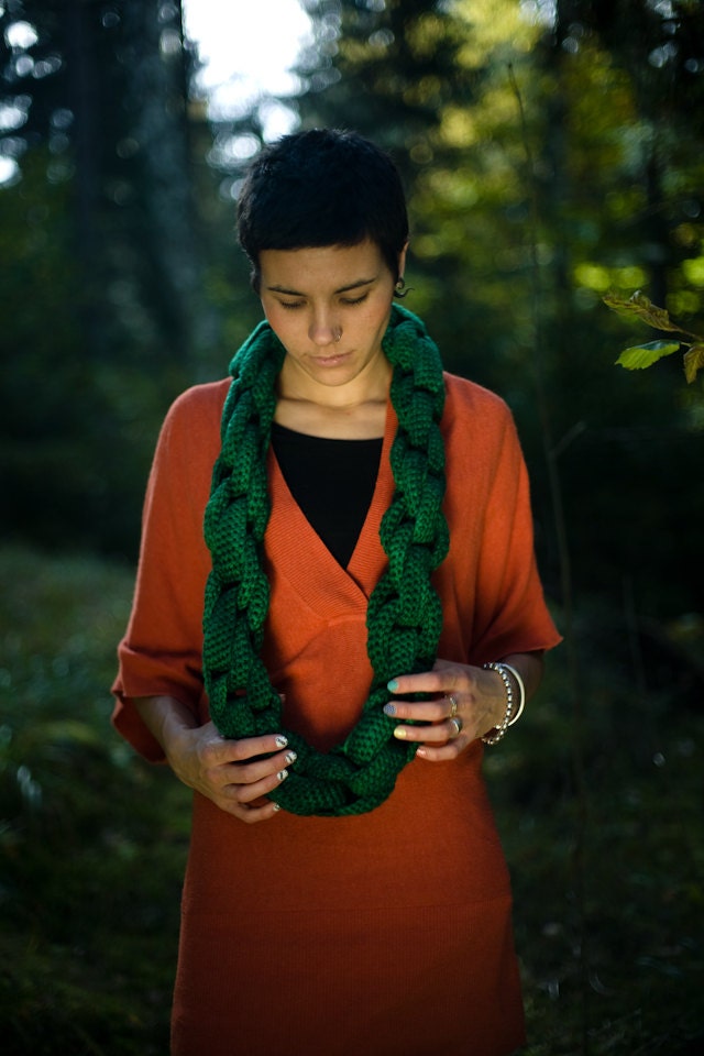 English Ivy Hoop-la Crochet Scarf FREE SHIPPING