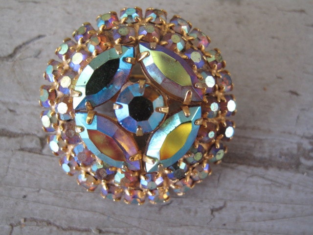 Vintage Circle Brooch