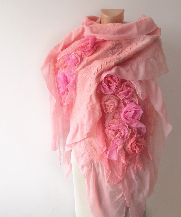 Nuno felted scarf ruffle - coral Rose flower Apricot Pink
