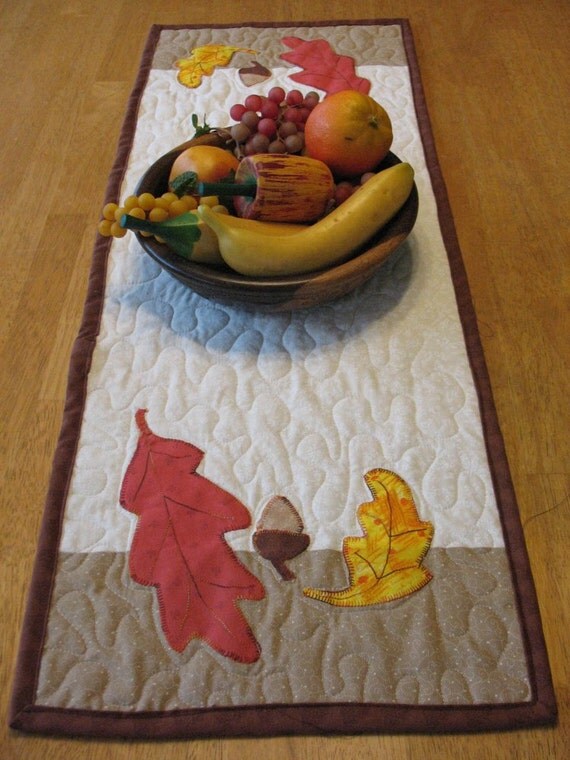 Appliqued and Quilted Fall Leaves Table Runner