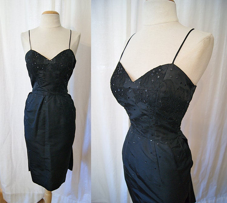 Glamorous 1950's black satin sweetheart cocktail wiggle party dress with lace and sequins bustle back sexy bombshell - size Small