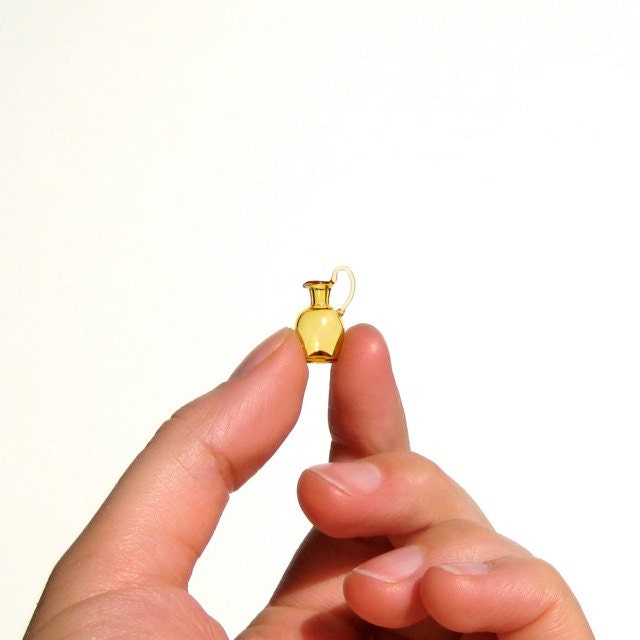 Miniature Pitcher in Yellow 1:12 Scale, Hand Blown Glass 1/12