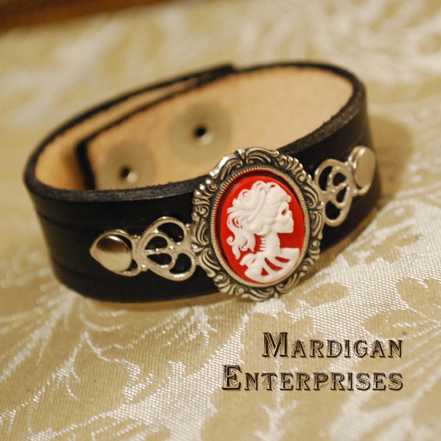 Skeletal Cameo Bracelet - Red and Black