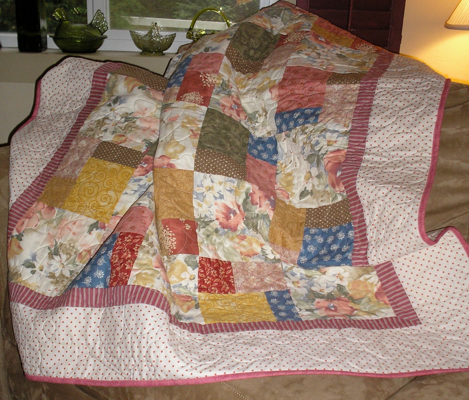 Patchwork Quilt Country Cottage  Lap Size