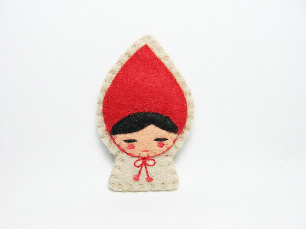 Little Red Riding Hood felt brooch - made to order