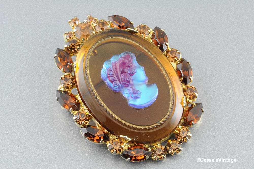 Vintage Juliana D&E Cameo Brooch Pin Topaz Amber