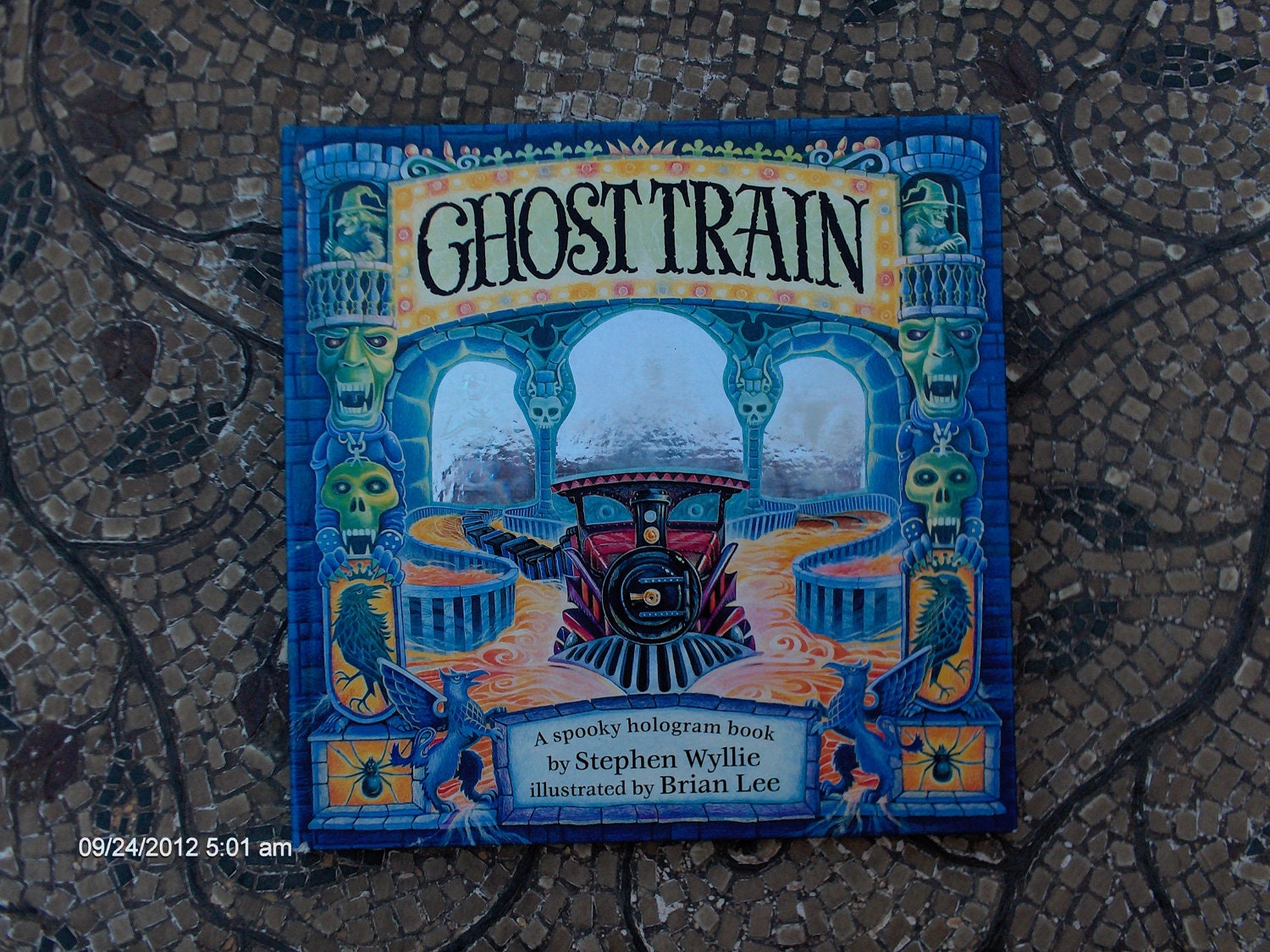 Ghost Train - A Spooky Hologram Book by Stephen Wyllie - Illustrated by Brian Lee - First Edition