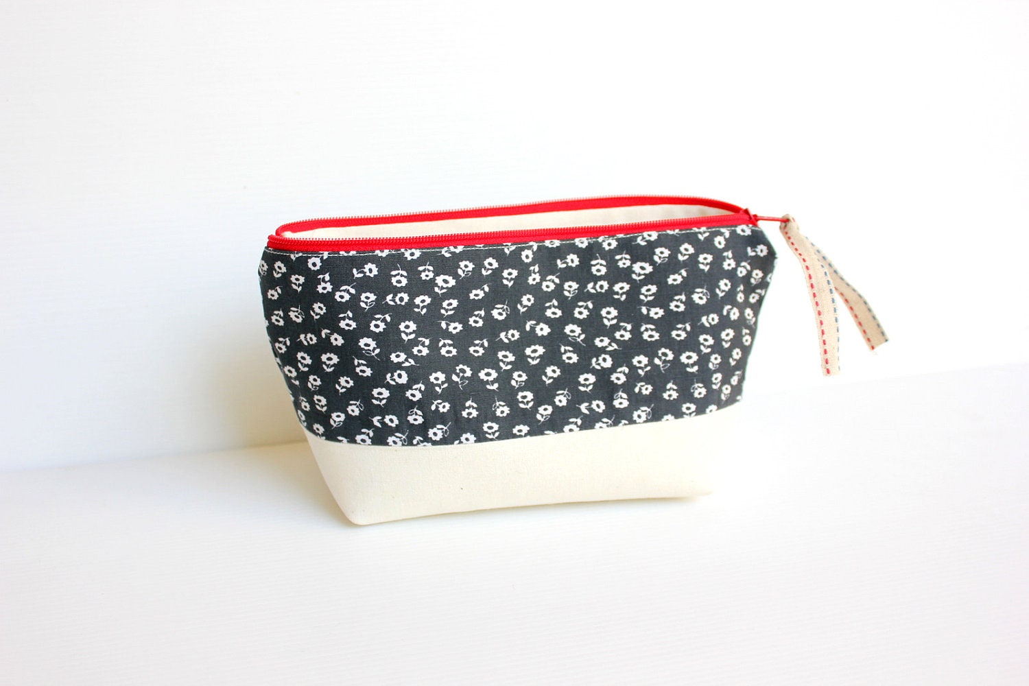 White Floral in Deep Blue Zipper Cotton Cosmetic Pouch, Dark Blue and White Zipper Purse - hennyseashell