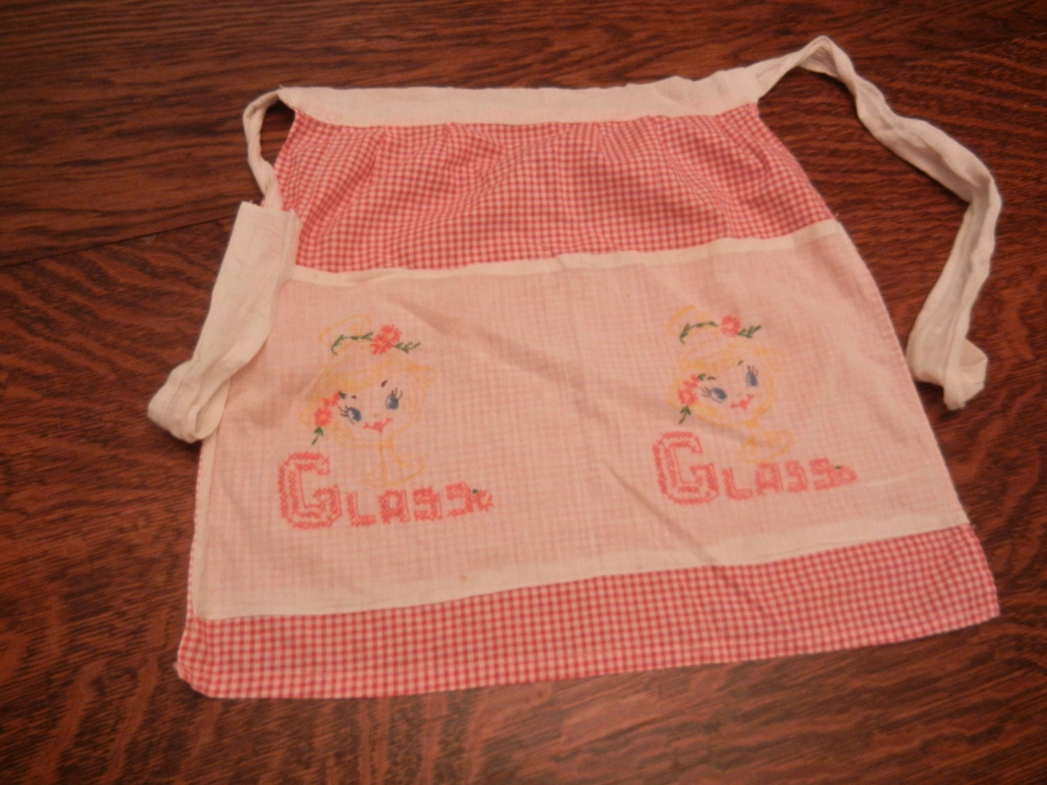 Adorable Vintage Children's Apron