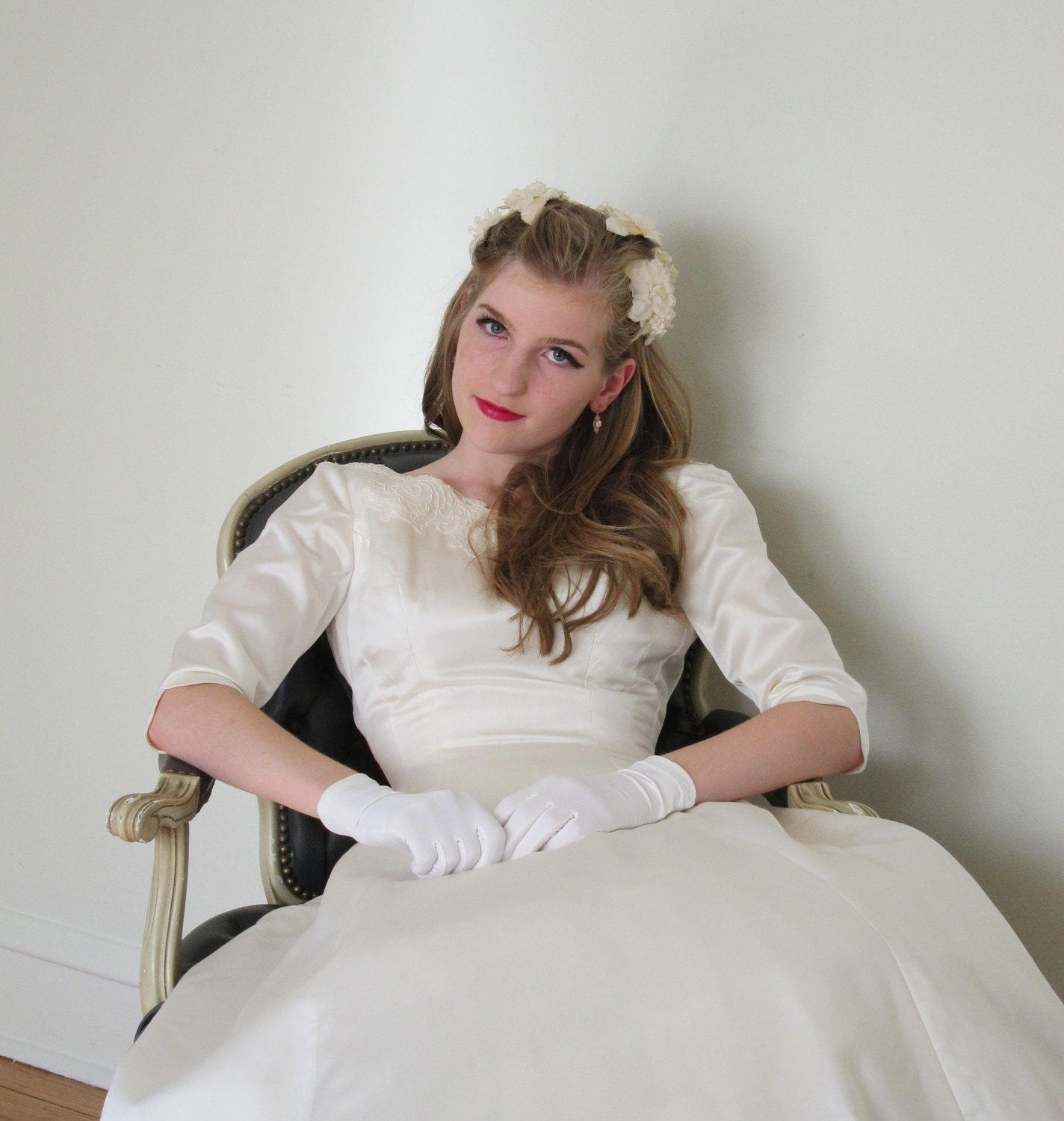 Vintage 50s 60s Wedding Gown, Ivory Satin w/Lace Applique and Hoop Underskirt