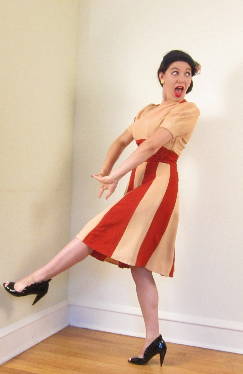 Vintage 1930s Day Dress in Pale Peach and Rust Silk Crepe, AS IS