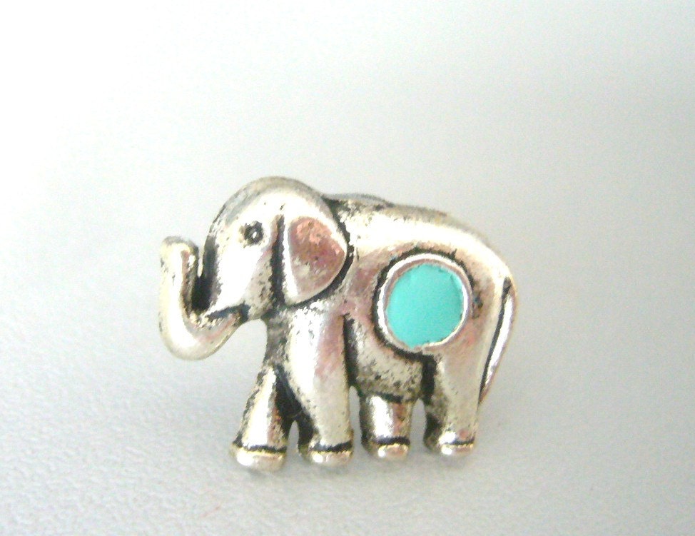 Elephant ring with a teal dot