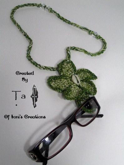 Cream and Olive Green Flower Circle Eyeglass Holder