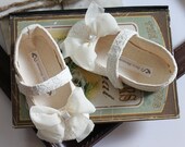 Toddler/Big Girl Shoes Soft Soled Shoes Wedding Shoes Flower Girl Shoes Summer Shoes Cream Shoes Lace Shoes Boutique Shoes- Charmaine