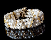 TINA - Ivory pearls and rhinestones bridal bracelet in gold