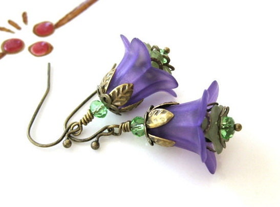 Vintage Style Lucite Flowers Earrings - Purple Bells with Green