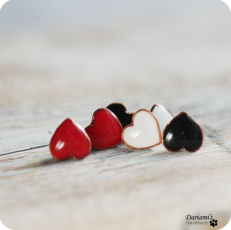 All moods earrings set - white, black, red