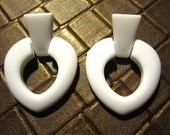 White Acrylic earrings 80's minimalistic style