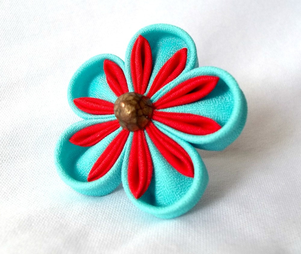 Tsumami Kanzashi Ring Aqua and Red