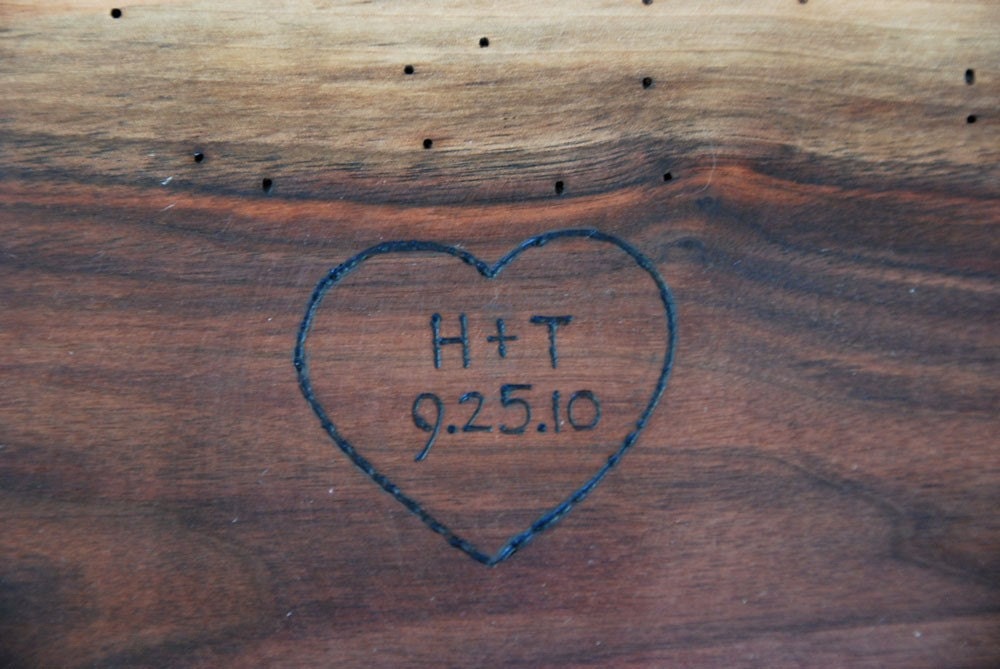 Engraving for Footed Plattes Cutting Boards Serving Trays