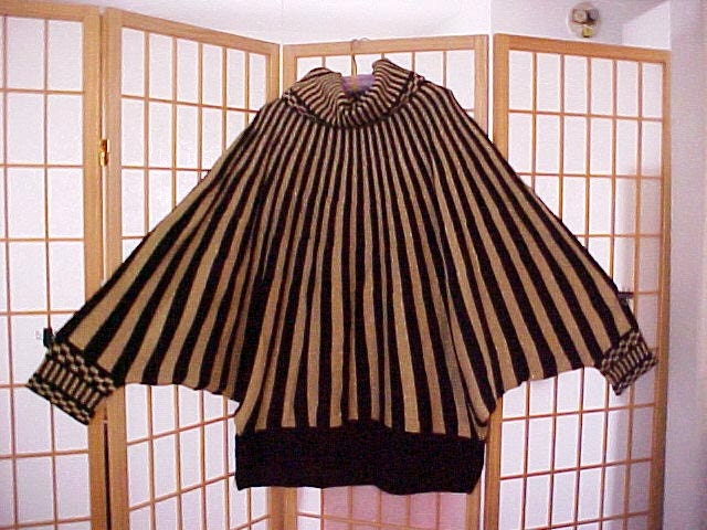 Stunning Vintage 70s 80s Batwing Cowl Neck Knit Sweater Black Gold Metallic Stripes Plus Size 4X