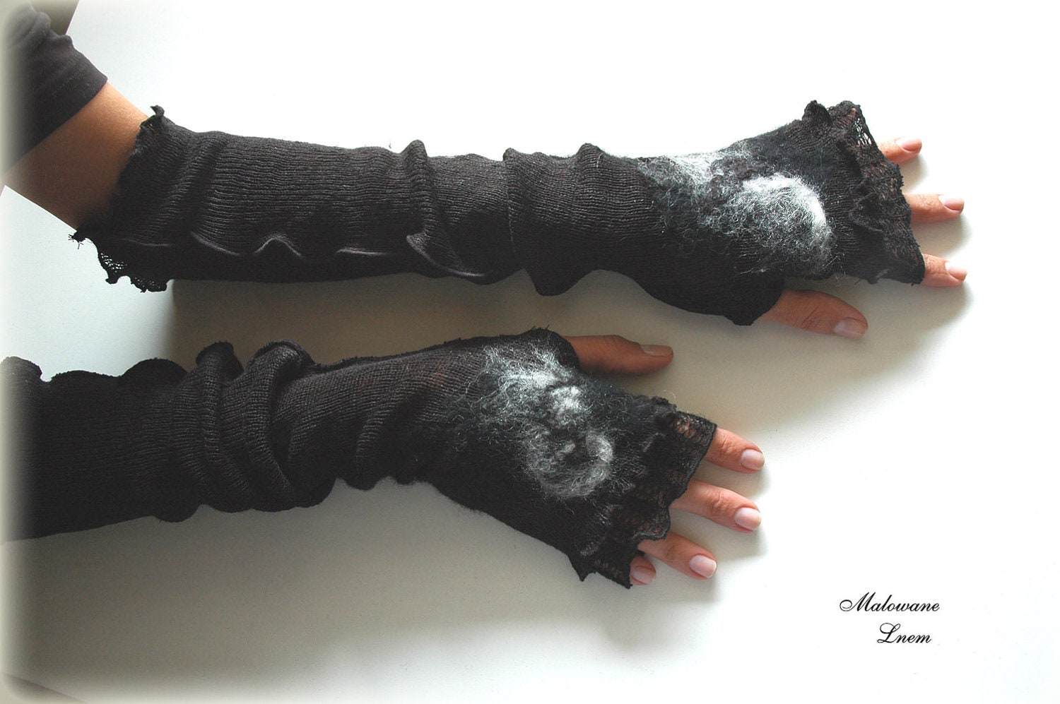 Romantic Black Mittens Arm Warmers With Unique Felt Fower Appliques Eco Friendly