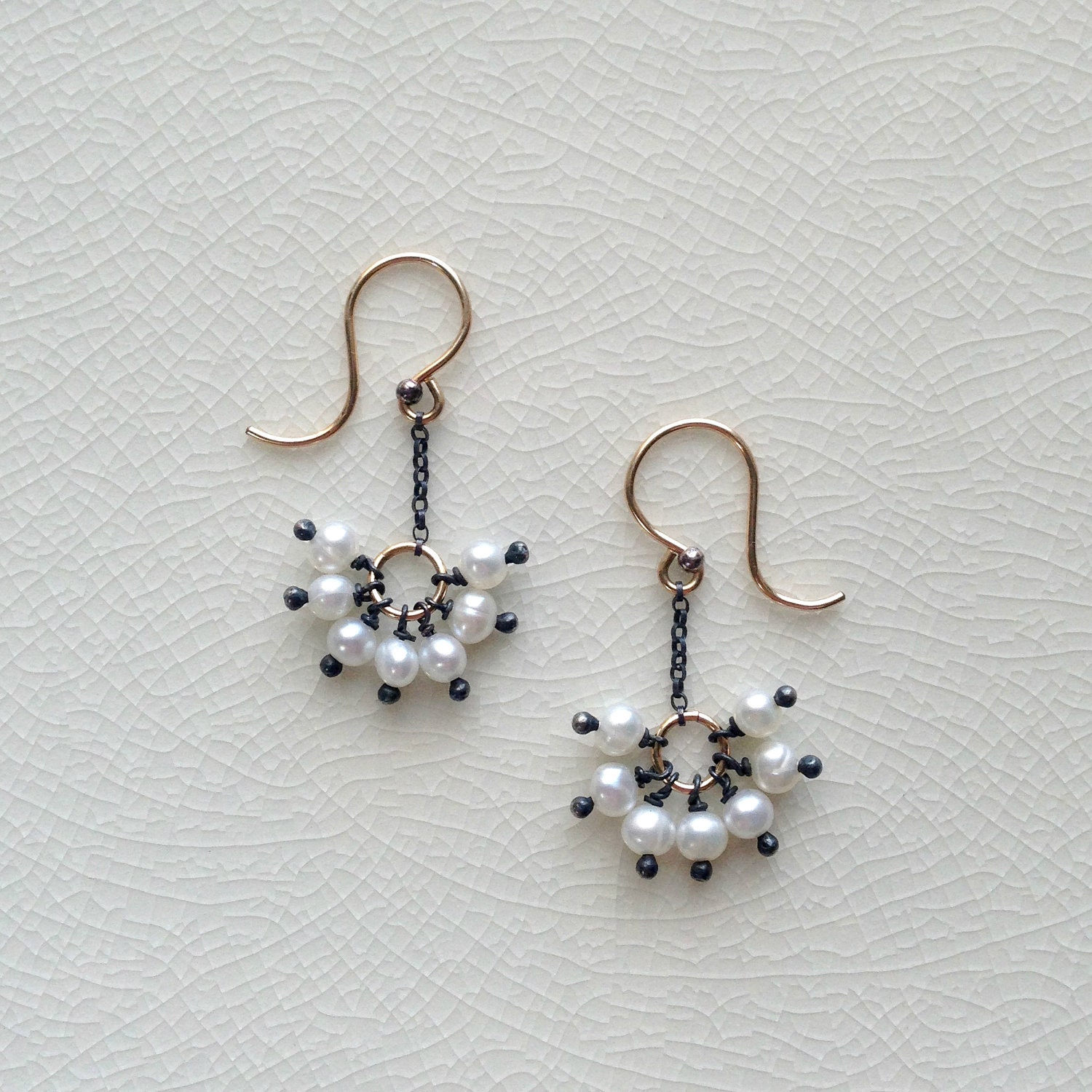 SUNSHINE - pearl gold earrings
