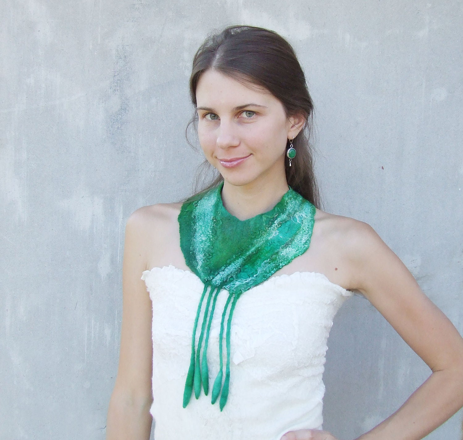Emerald green felted collar statement felt necklace felted wool bib neck piece green teal scarf elitett weddings bridesmaid fall oht