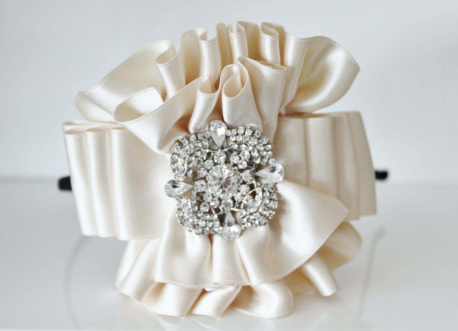 Tres Chic Wedding Headpiece