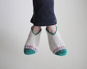 Women Handmade Slippers, Hand knitted slippers in green, Organic Wool Slippers for women, Wool socks