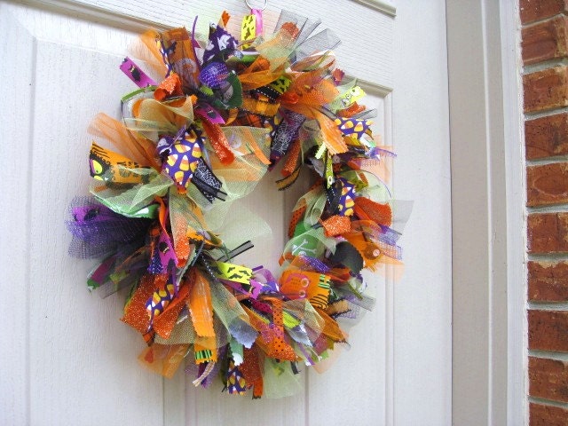 Halloween Wreath, Fall Wreath, Halloween Decoration, Fabric Wreath and Ribbon Wreath for Halloween