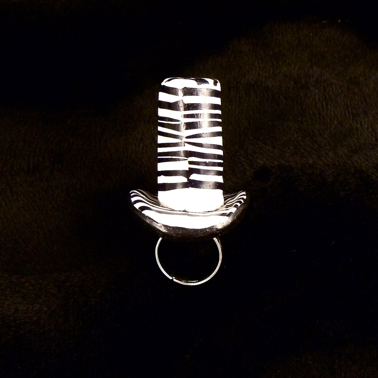 Statement Cocktail Ring Adjustable Big Fashion Rings Top Hat Black/ White Zebra Jewelry Cool Chunky Fashion Rings