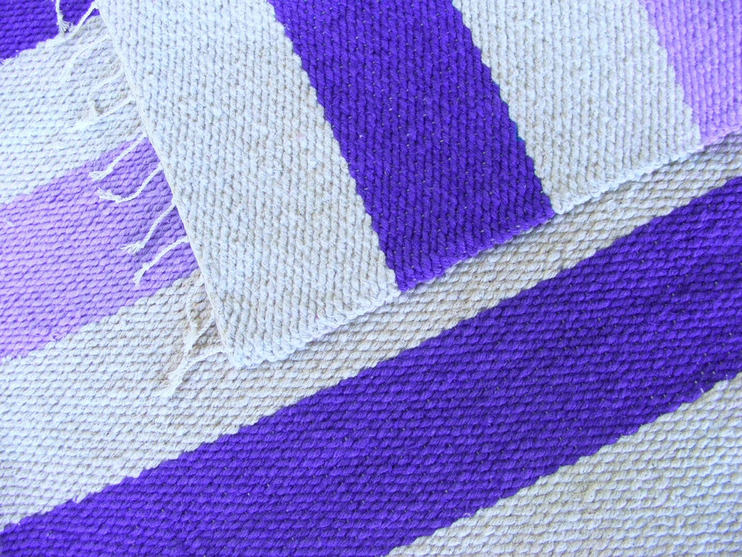 Clearance - Hand Woven Rug - 3' x 5'