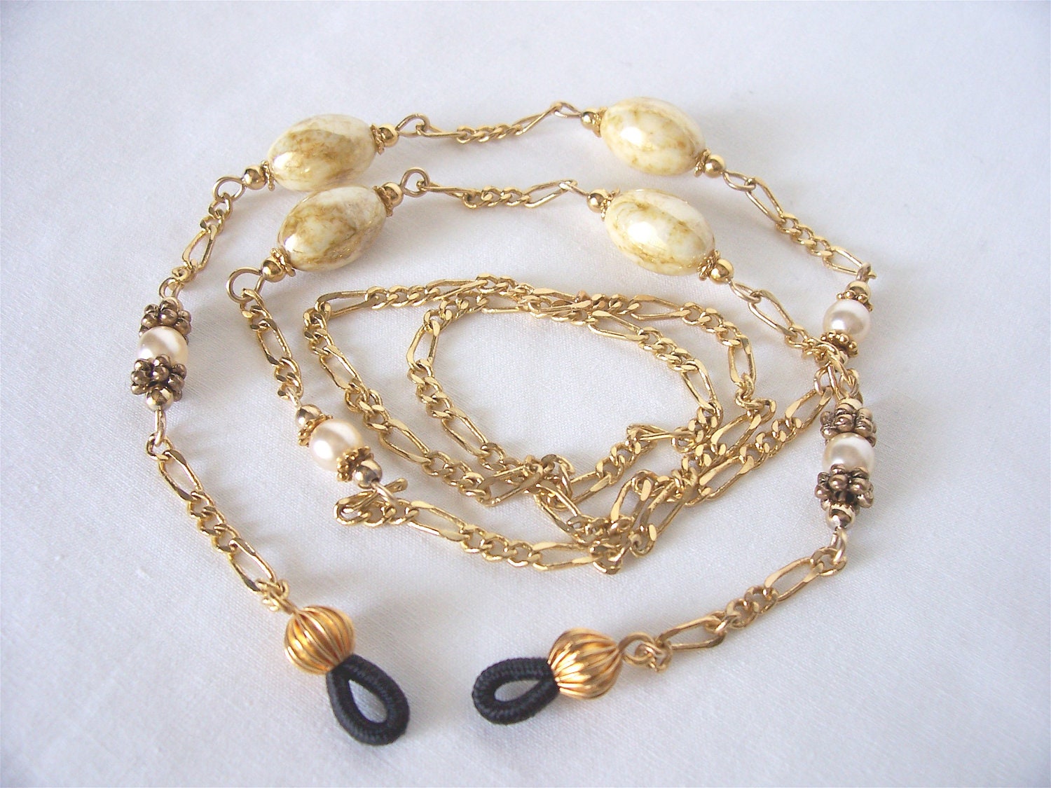 eyeglass chain, eyeglass holder, gold tone eyeglass chain, eyeglass necklace, November trends,  Fall fashion, ooak, gift idea