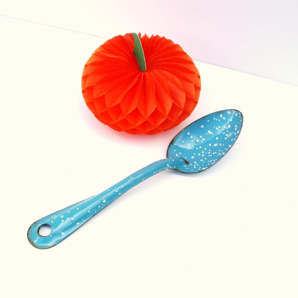Vintage Enamelware Spoon Spatterware Serving Spoon Blue White Graniteware Rustic Farmhouse Decor